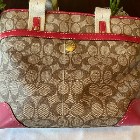 Large pink and brown Coach tote bag - Picture 2 of 7